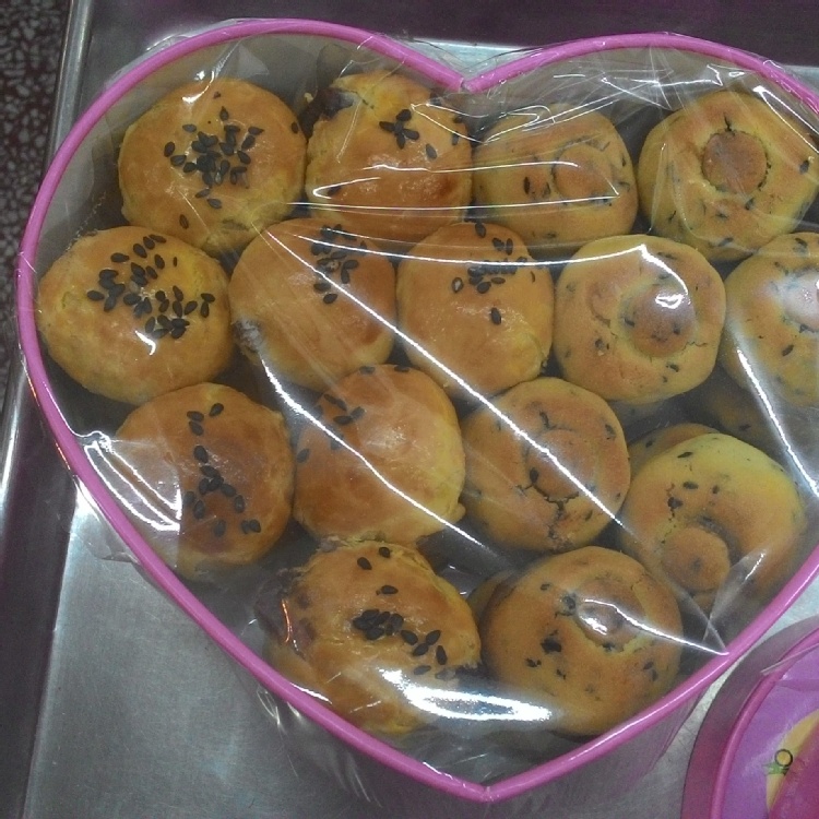 迷你蛋黃酥&芝麻土鳳梨酥