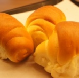 花蓮滿庭芳烘焙*。微波小餐包。* 添加天然奶油香味十足 32份成團合單2500免運費，贈主購1份!!