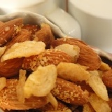 香蒜杏仁果(300g) 口口香脆 蒜香濃郁