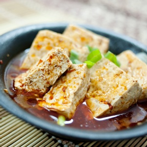 麻辣滷臭豆腐 (熟食區) 12入裝 特價：$90