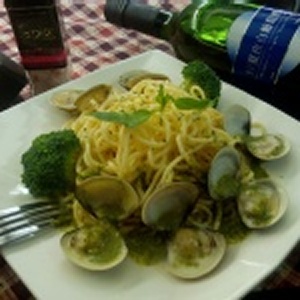 青醬蛤蜊義大利麵(含麵) 特價：$69