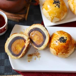 【美食村】招牌烏豆沙蛋黃酥6入禮盒(任選1/2/4盒)