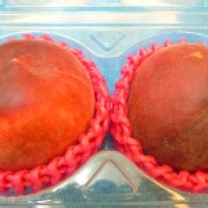 美國進口水蜜桃 香甜多汁的大~~~~水蜜桃1盒2顆裝 特價：$210