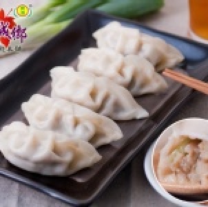 高麗菜水餃 特價：$100