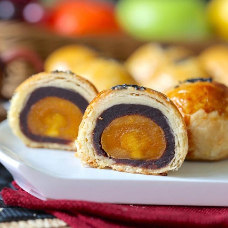 【美食村】招牌烏豆沙蛋黃酥6入禮盒(任選1/2/4盒)