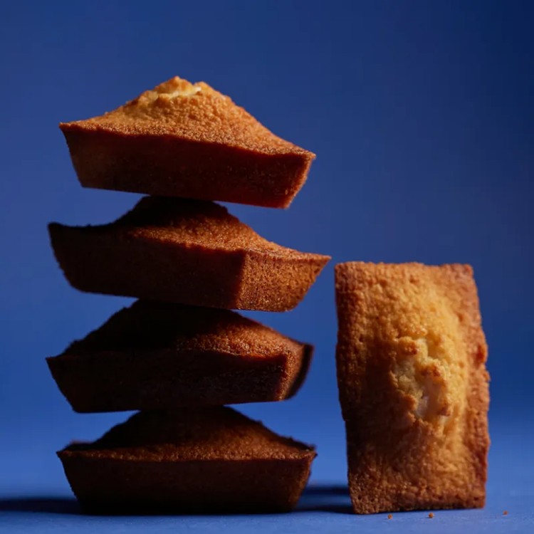 【La one】獨家綜合8入禮盒(菠蘿蛋黃酥X經典費南雪)