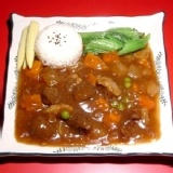 02. 精燉紅燒牛腩 320克 * 特價：$40