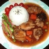 14. 中式香菇雞 320克 特價：$40
