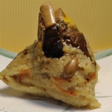 香菇蛋黃肉粽 優惠至6月17日~圖片後補