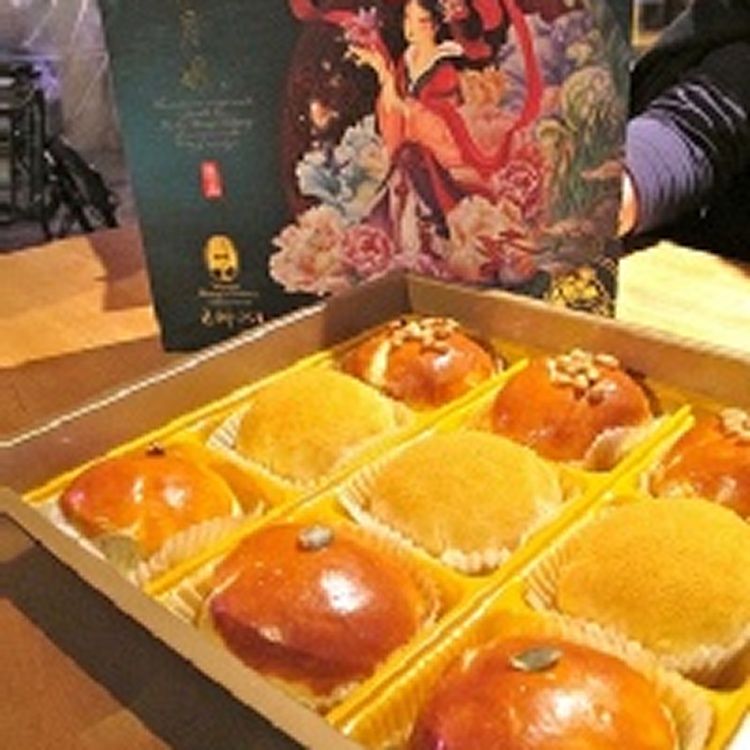 9入綜合禮盒(金月娘3入+軟玉酥3入+松子酥3入)