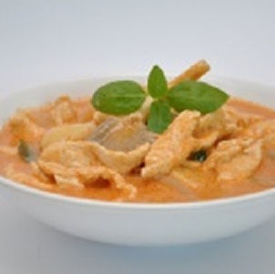 ★泰式紅咖哩雞 เเกงเผ็ดไก่★