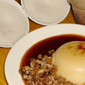 阿琴手工古早味碗粿~(葷) 特價：$20