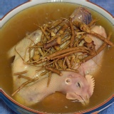 狗尾草燉雞湯(全雞)/又名:台灣人蔘雞
