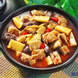 謝爸爸私房菜-五更腸旺-中辣 特價：$280