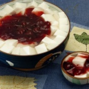 草莓杏仁豆腐