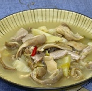 酸菜炒肚片