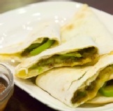 香濃牛肉起前餅 NEW !! 1份包含2片起司煎餅 ( 附墨西哥莎莎醬 )