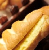 阿爾卑斯奶油雪藏 運用法國頂級奶油和小麥粉~只有雞蛋和牛奶完全不加任何一滴水~開賣25公分長45元!! 特價：$45