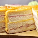 燻雞起酥火腿三明治