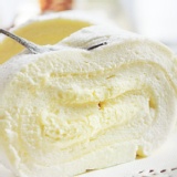 【法藍四季】白胖胖乳酪蛋糕卷 / 純蛋白蛋糕綿密口感,清爽滋味搭配乳酪內餡