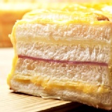 素夏威夷水果起酥三明治!! 您想吃起酥又怕太油嗎!!新品種拉絲的起酥三明治..!!酸甜鳯梨配上香濃起士和素火腿..