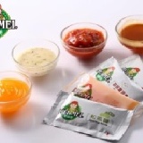 瑞麟美而美蒜味醬油膏醬包-50小包 免運費，一律以郵局包裹寄送，恕無法指定收貨日期。(15002)