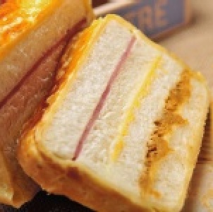 冠軍商品!!起酥火腿三明治 特價：$230