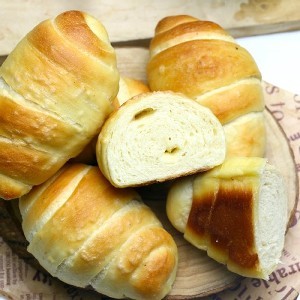 【美食村】玫瑰海鹽奶油捲 |