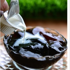 台中瑪露連仙草(2公升)一桶