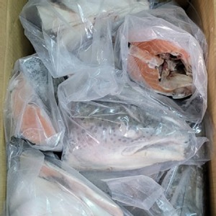 鮭魚頭剖半-2個(包)