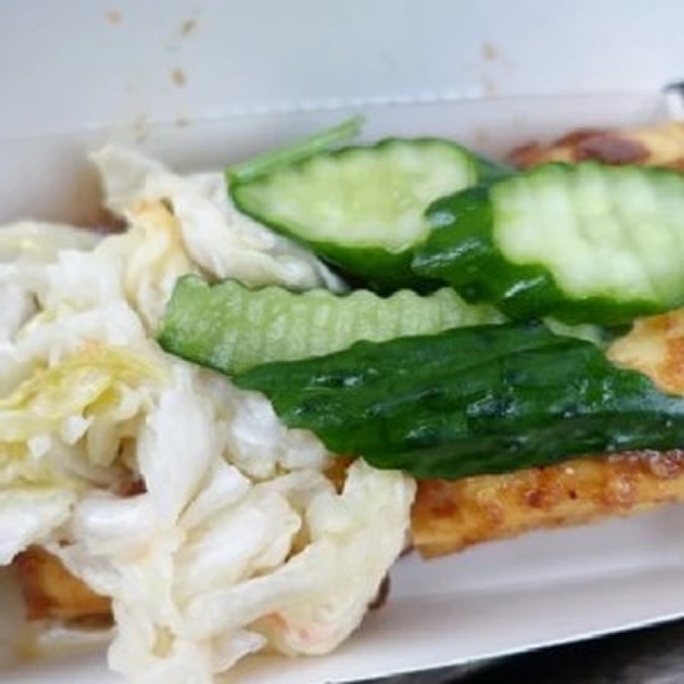 炭烤臭豆腐一串(泡菜+小黃瓜)辣味