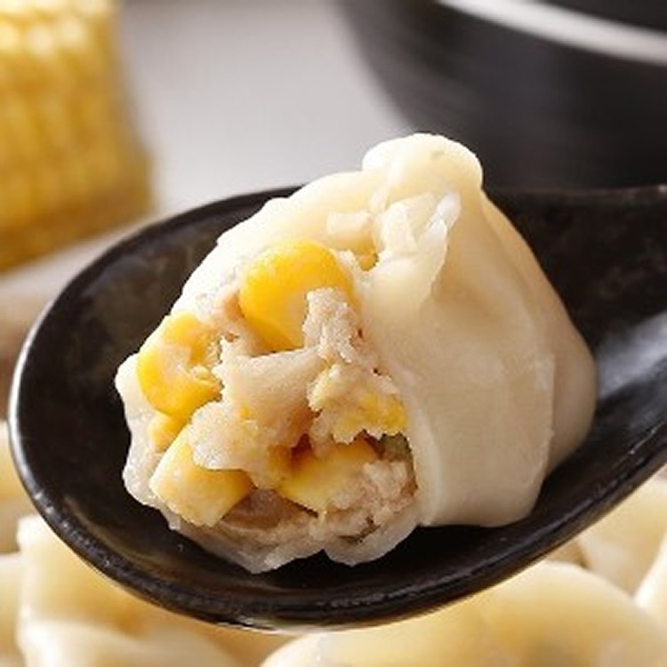 手工捏花玉米水餃