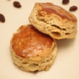 全麥葡萄司康 (三顆送一個迷你安加天然奶油10公克) 特價：$18