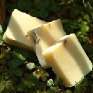 雪松精油綠茶皂(自然風味皂)