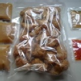 扁食1包(含甜不辣醬*3包＋湯頭*1包+辣椒醬*1包)