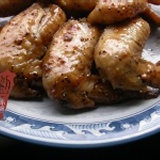 酸辣雞翅(5支/包) (200公克/包) 特價：$65