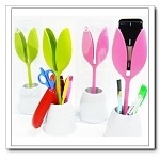 郁金香多用手機座/卡片座/筆筒 顏色隨機出貨