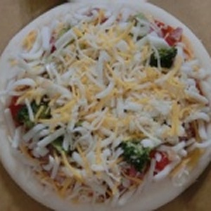 總匯披薩 (火腿,玉米,洋蔥,廣式叉燒,紅椒,花椰菜)