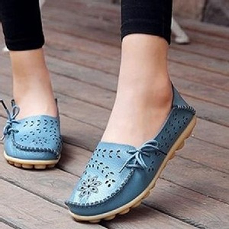 真皮牛筋底防滑鏤空雕花豆豆/懶人鞋★耐震透氣★