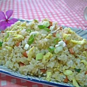 Dr.CooK~熱狗洋蔥蛋炒飯