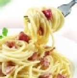 義大利麵(奶香培根白醬) 新鮮洋蔥拌炒香脆培根，佐以鮮甜的鮮奶油，色香味俱全！每包19元(不含麵體)