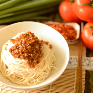 皇泰打拋肉拌麵(100包以下)