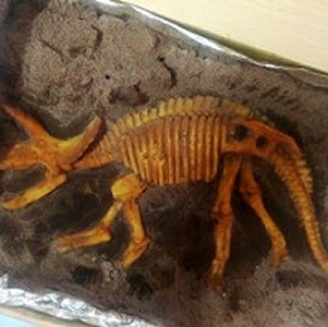 午茶點心-侏儸紀化石禮盒-三角龍(隨機出貨不挑款)