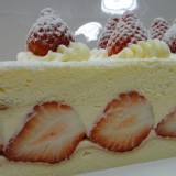北海道雙層草莓蛋糕~~季節限定！！ 特價：$390