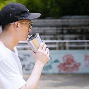 嘖嘖 × 吸管隱身術，一開即喝－Hiding 飲料杯