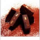 Flora 橙香橘皮生巧克力 為了配合國外出貨~2月底橘皮生巧即將在愛合購下架了!回饋價100元~不要錯過最後品嘗的機會唷~ 特價：$100