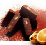 Flora橙香橘皮60%生巧克力/100g±10% 淡淡橙香搭配生巧克力的絕佳感受~喜歡咀嚼口感的您一定要試試這款~~