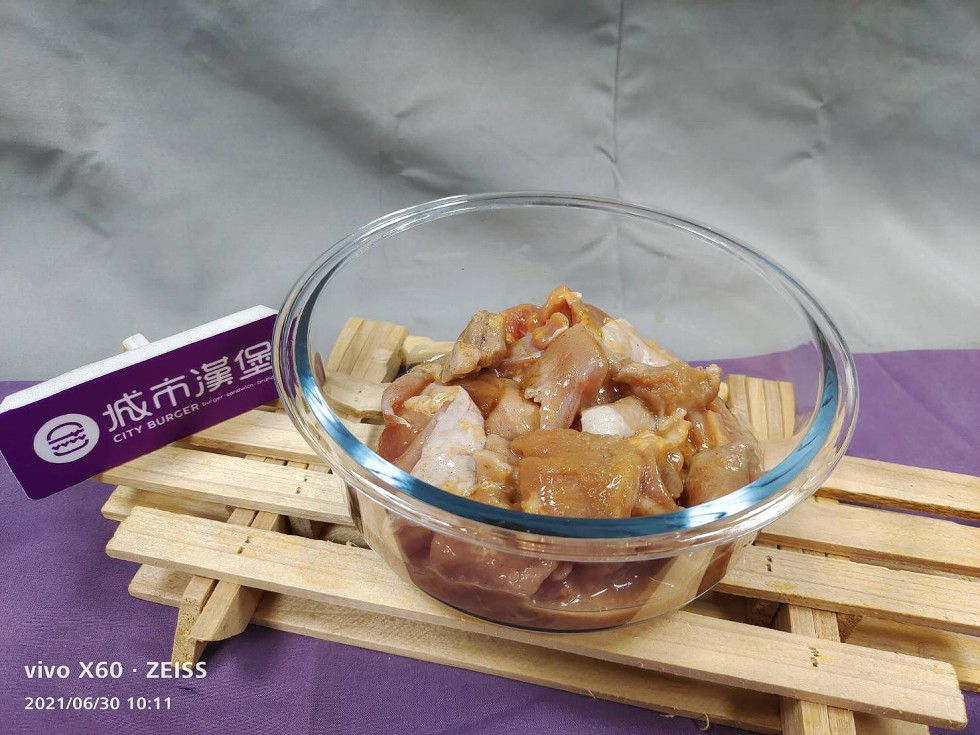 城市演国，vivo X60 · ZEISS。