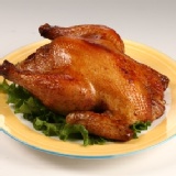 (泰式風味烤全雞，原價168元/隻，團購價只要139元/隻即可享用)