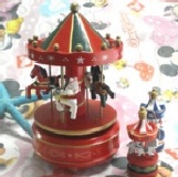 (預購) 1、木馬音樂盒(音樂隨機) 特價：$245